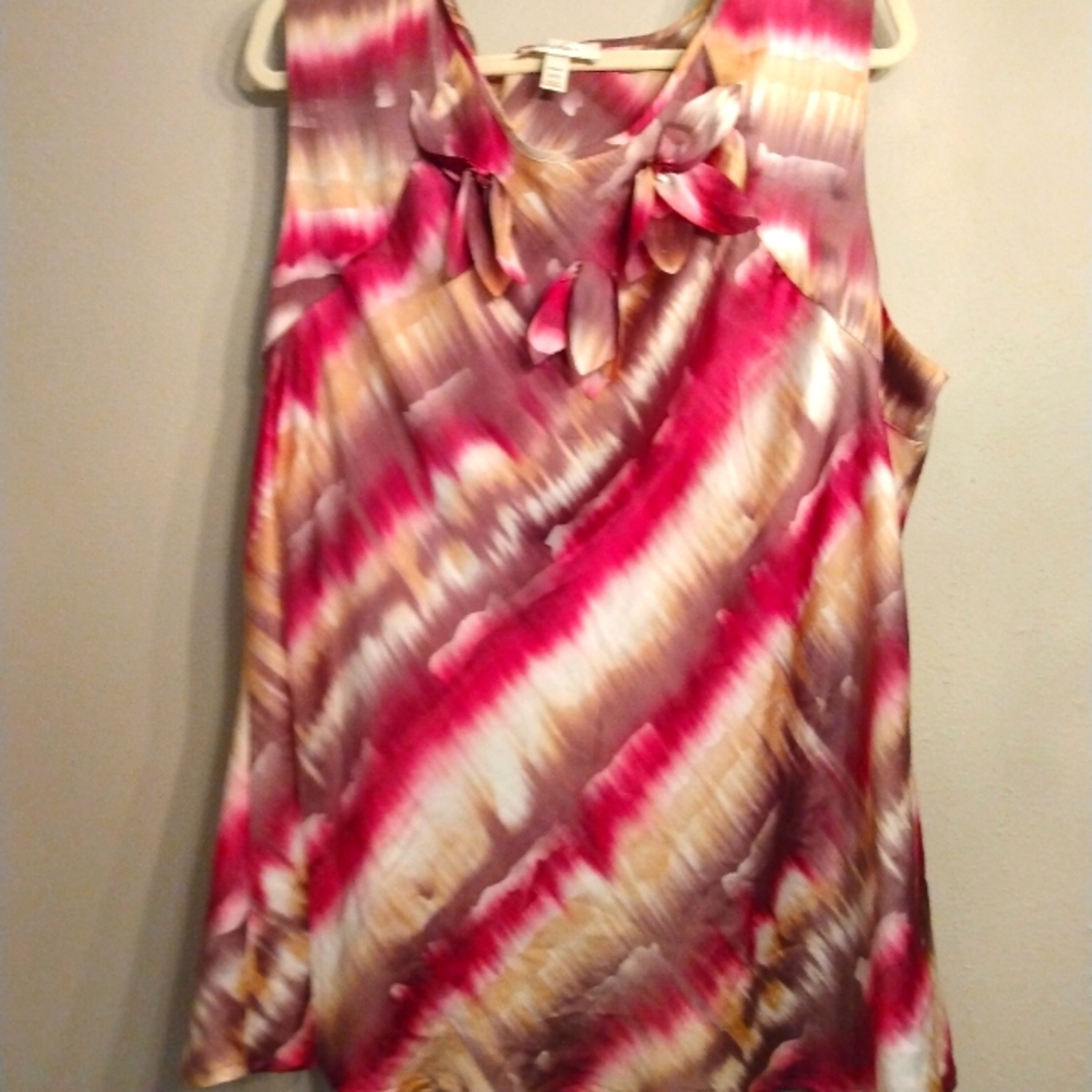 Dressbarn 2x soft, silky, light top